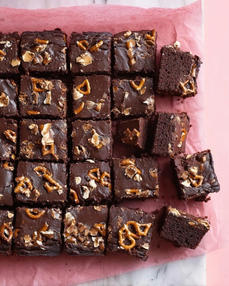 Easy Chocolate Fudge with Pretzels Recipe